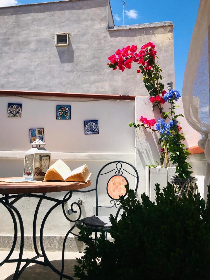 B&B Le Statuine guest house Barletta Extérieur photo