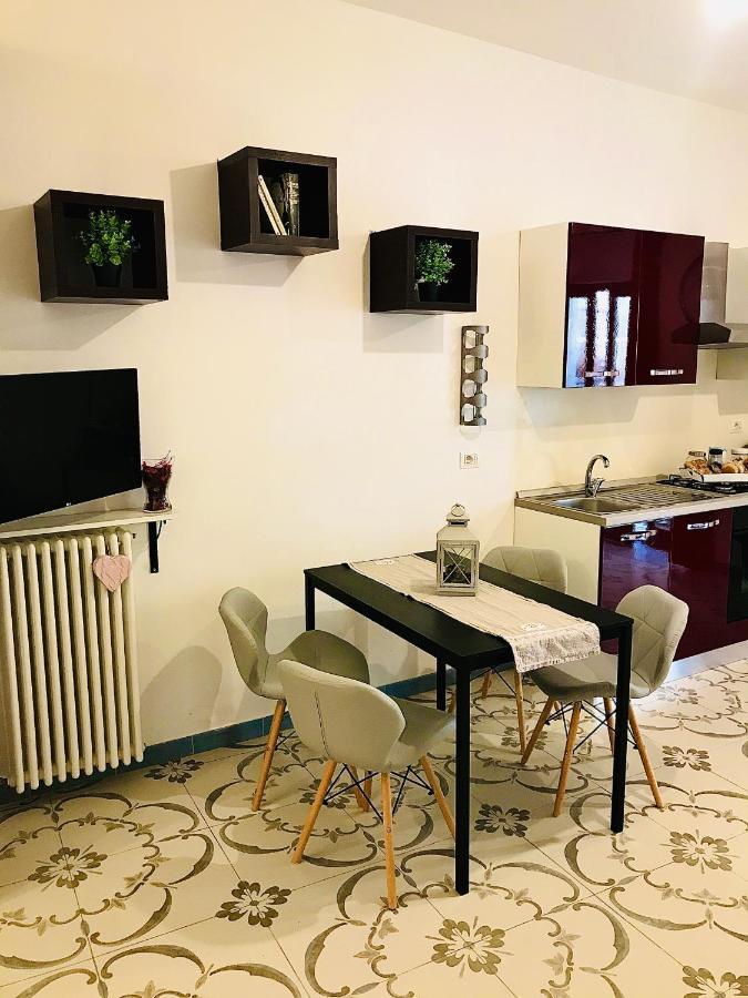 B&B Le Statuine guest house Barletta Extérieur photo