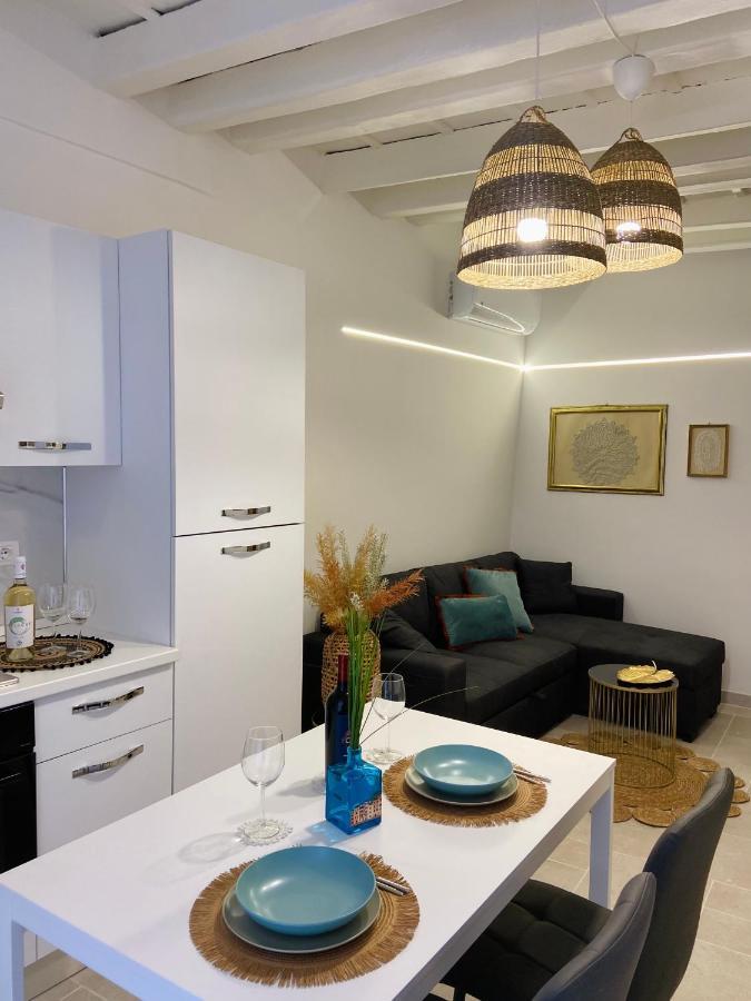B&B Le Statuine guest house Barletta Extérieur photo