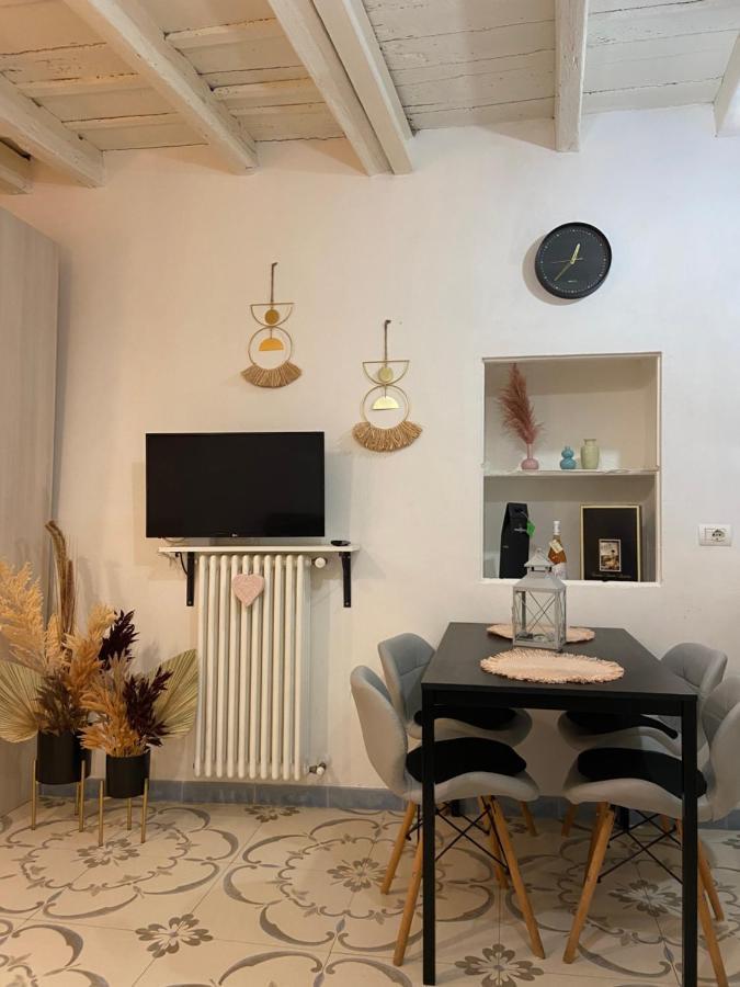 B&B Le Statuine guest house Barletta Extérieur photo